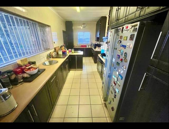 4 BEDROOM HOUSE FOR SALE IN MONDEOR